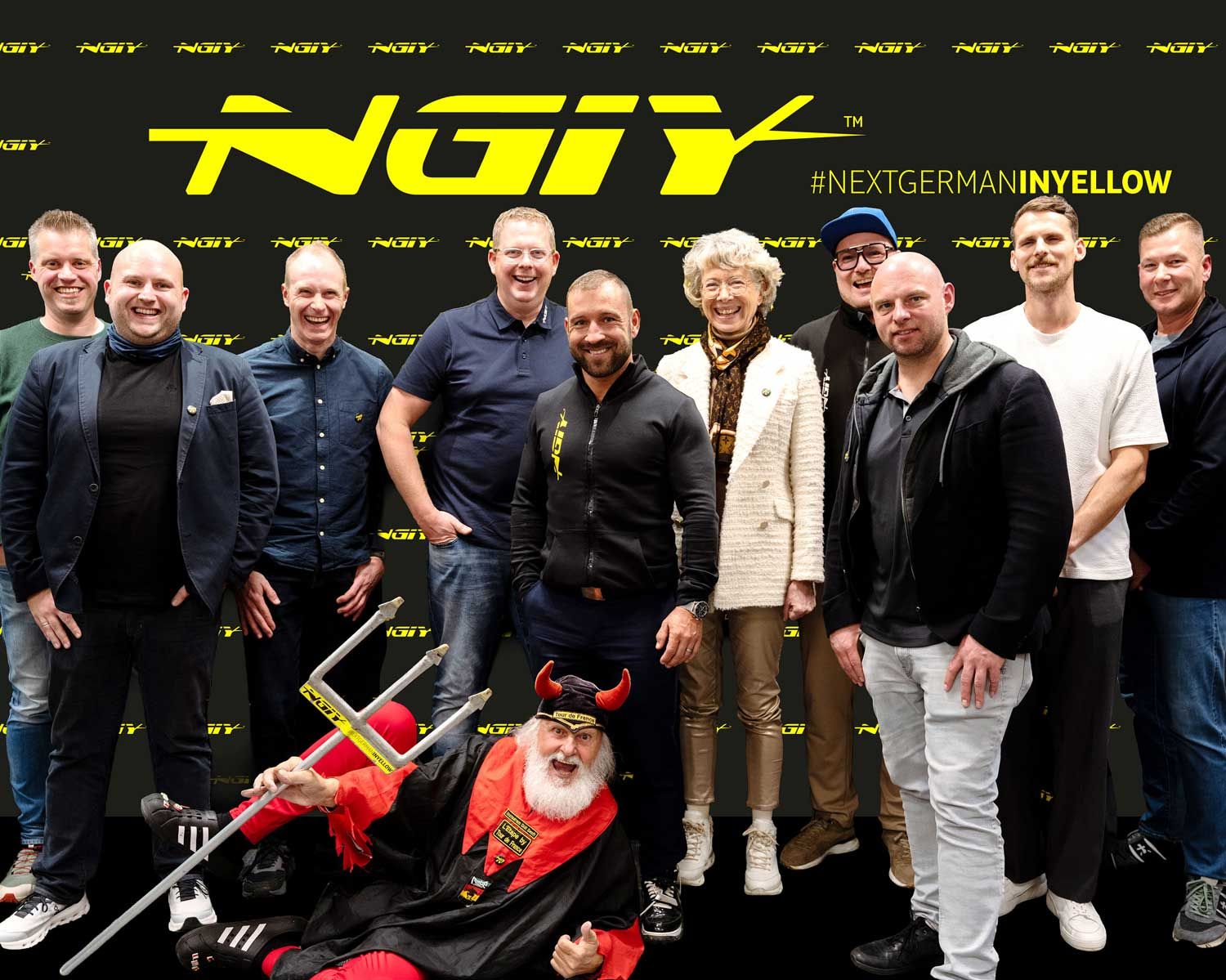 Gute Laune bei den Gründungsmitgliedern nach der erfolgreichen Gründung in Willingen